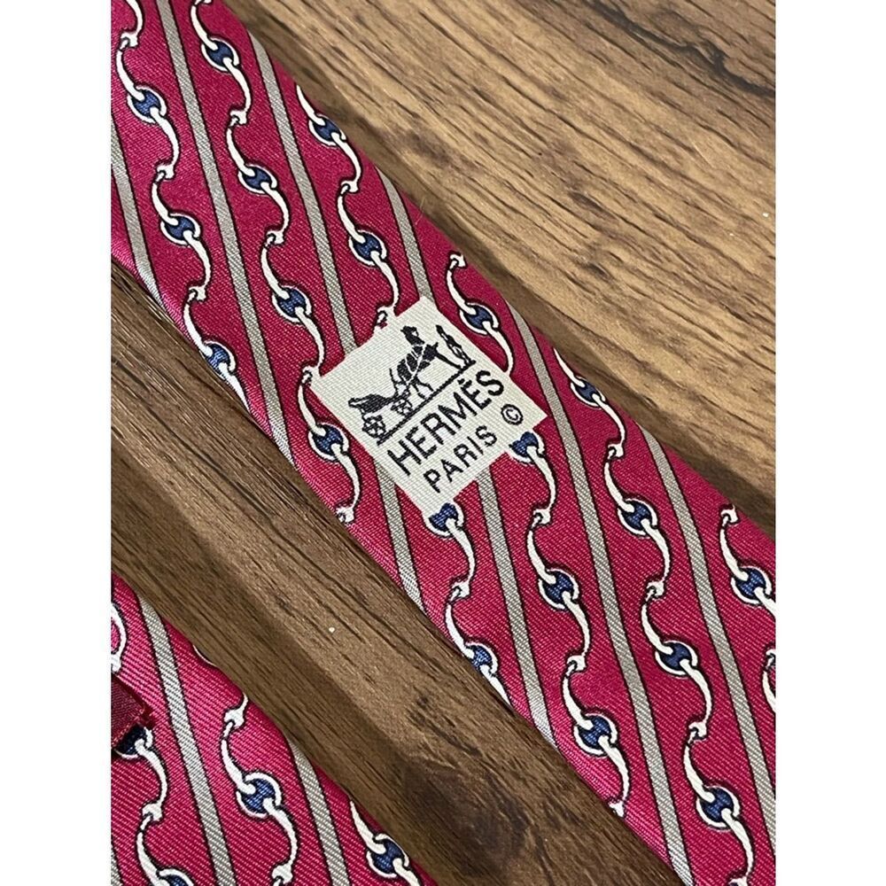 Hermes Pink-Red Silk Wave Pattern Tie - Picture 6 of 6